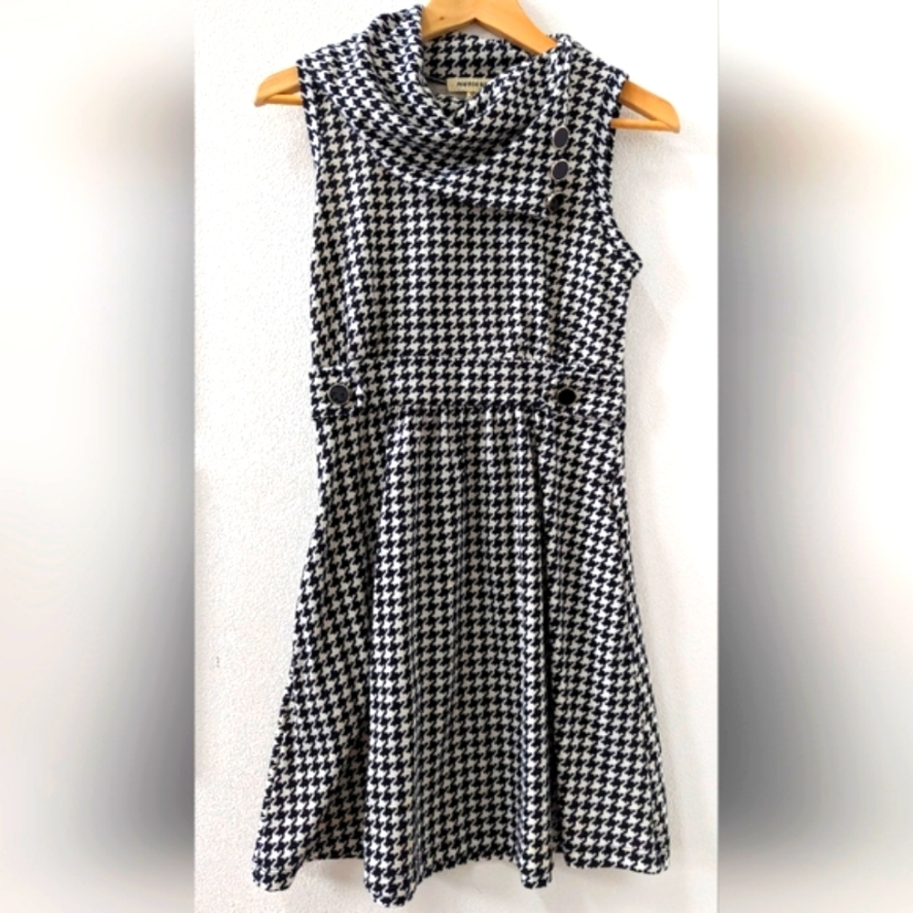 Monteau black and white houndstooth dress